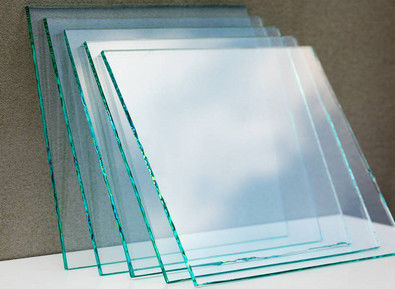 Customized Toughened/Clear Float Glass/Tempered Sheet/Reflective Glass with Factory Price on Sale