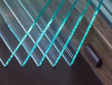 Customized Toughened/Clear Float Glass/Tempered Sheet/Reflective Glass with Factory Price on Sale