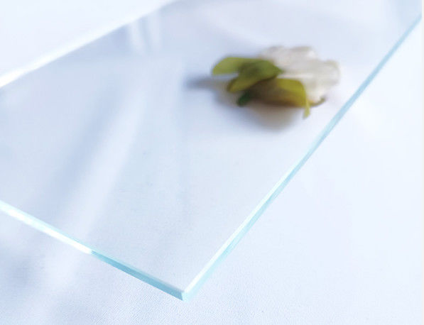 High Tech Dustproof Low Iron Photovoltaic Panel Glass For Building Decoration
