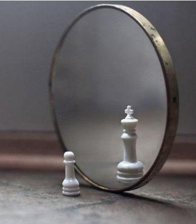 Long Service Life Modern Decorative Wall Mirror Glass with Beveled Edge and Silver Finish