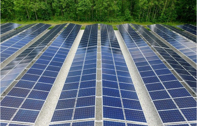 Building Decoration Low Iron Photovoltaic Panel Glass Haze ≤1.5% Thermal Stability ≥Grade 4