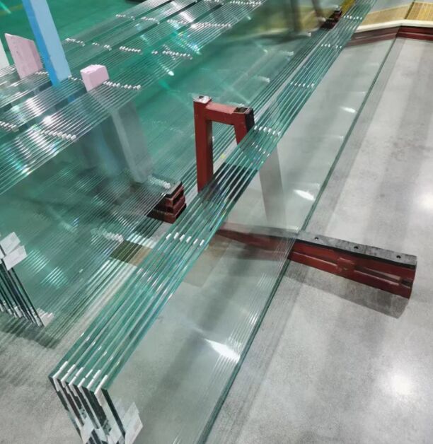 Factory Sale 6.38mm/10.38mm/12.38mm/10.76mm/12.76mm Clear/White/Colored PVB Layer Laminated Glass